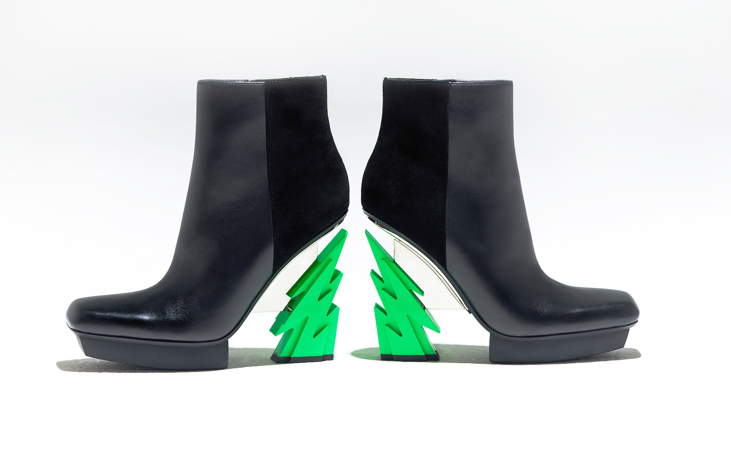 The flashiest model in town - UN Glam Square Boot